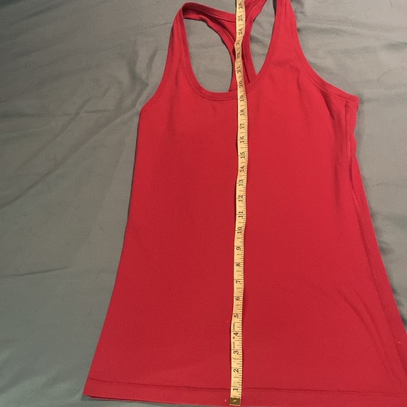 Lululemon fuchsia racerback size 8 - Picture 4 of 6